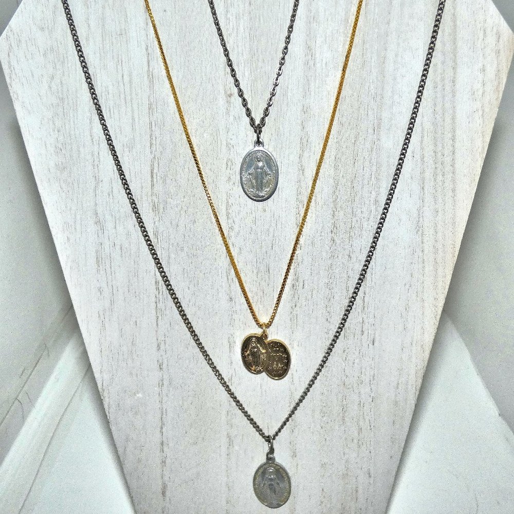 Mary Religious Necklace Lot Chain Prayer - Picture 1 of 3